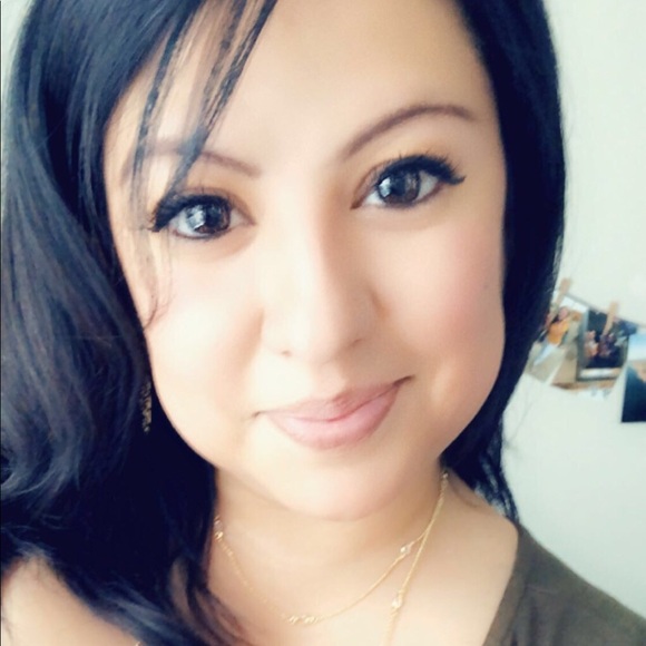 Meet your Posher, Kim - Picture 1 of 1